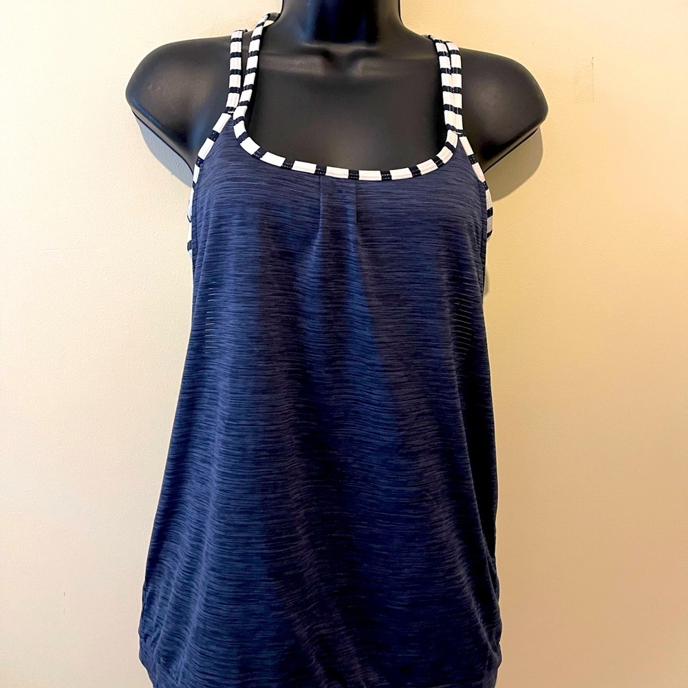 Athleta navy shirt with built in bra XS
